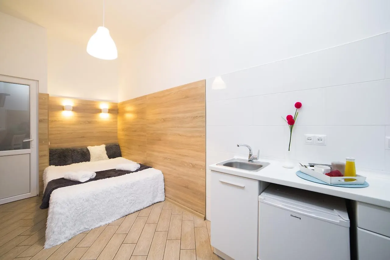 Smart Apartment On Filatova 利沃夫 0*,