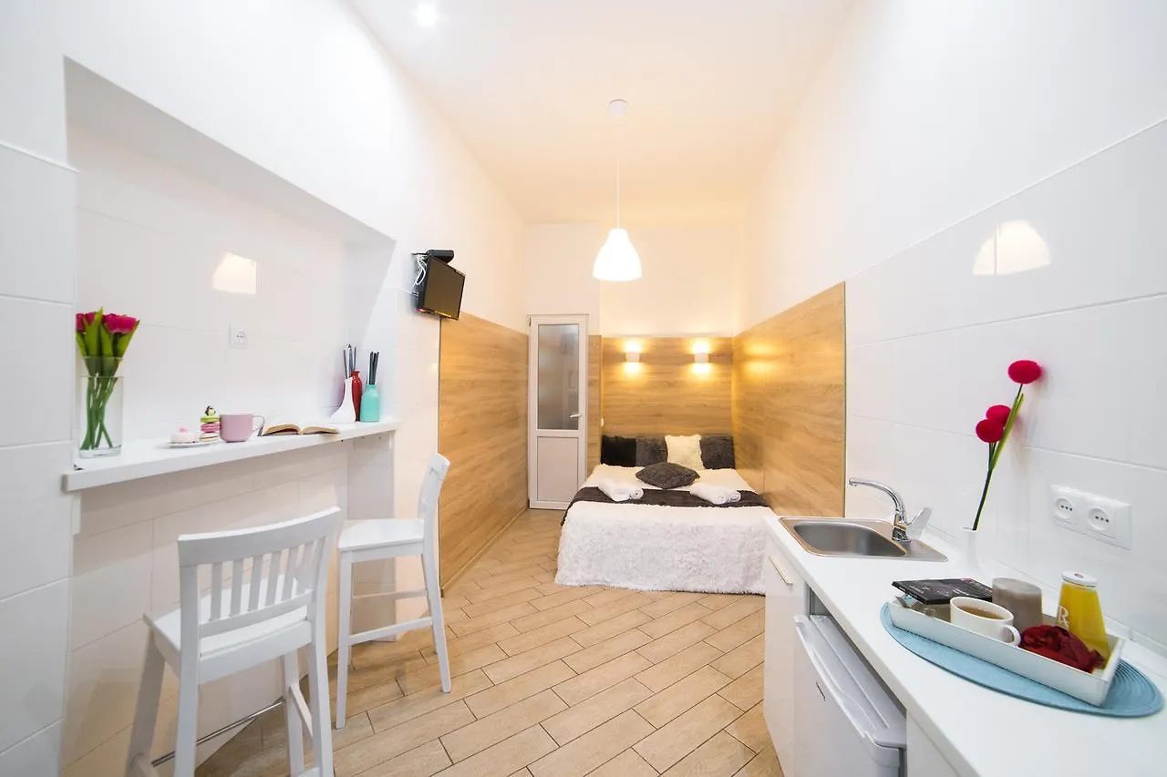 Smart Apartment On Filatova 利沃夫