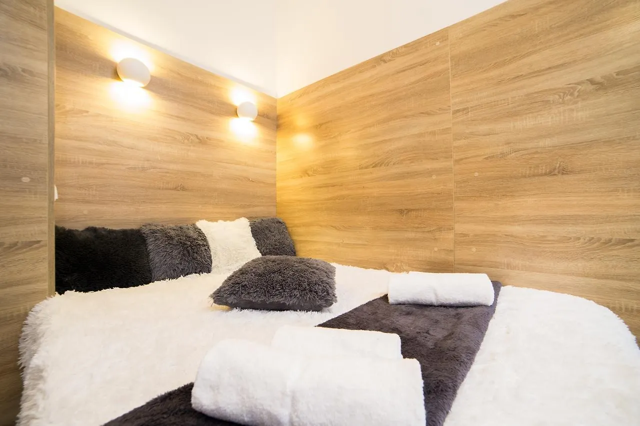 Smart Apartment On Filatova 利沃夫 乌克兰